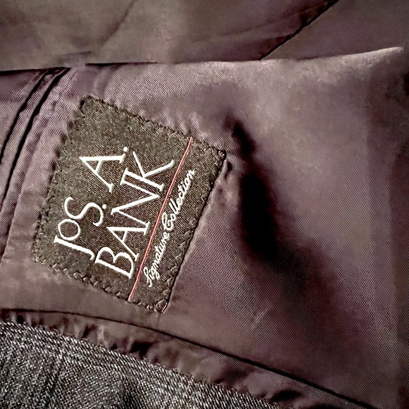 Jos A Bank Wool plaid suit jacket. Sz 40 regular. Blue/Grey. - Picture 7 of 11